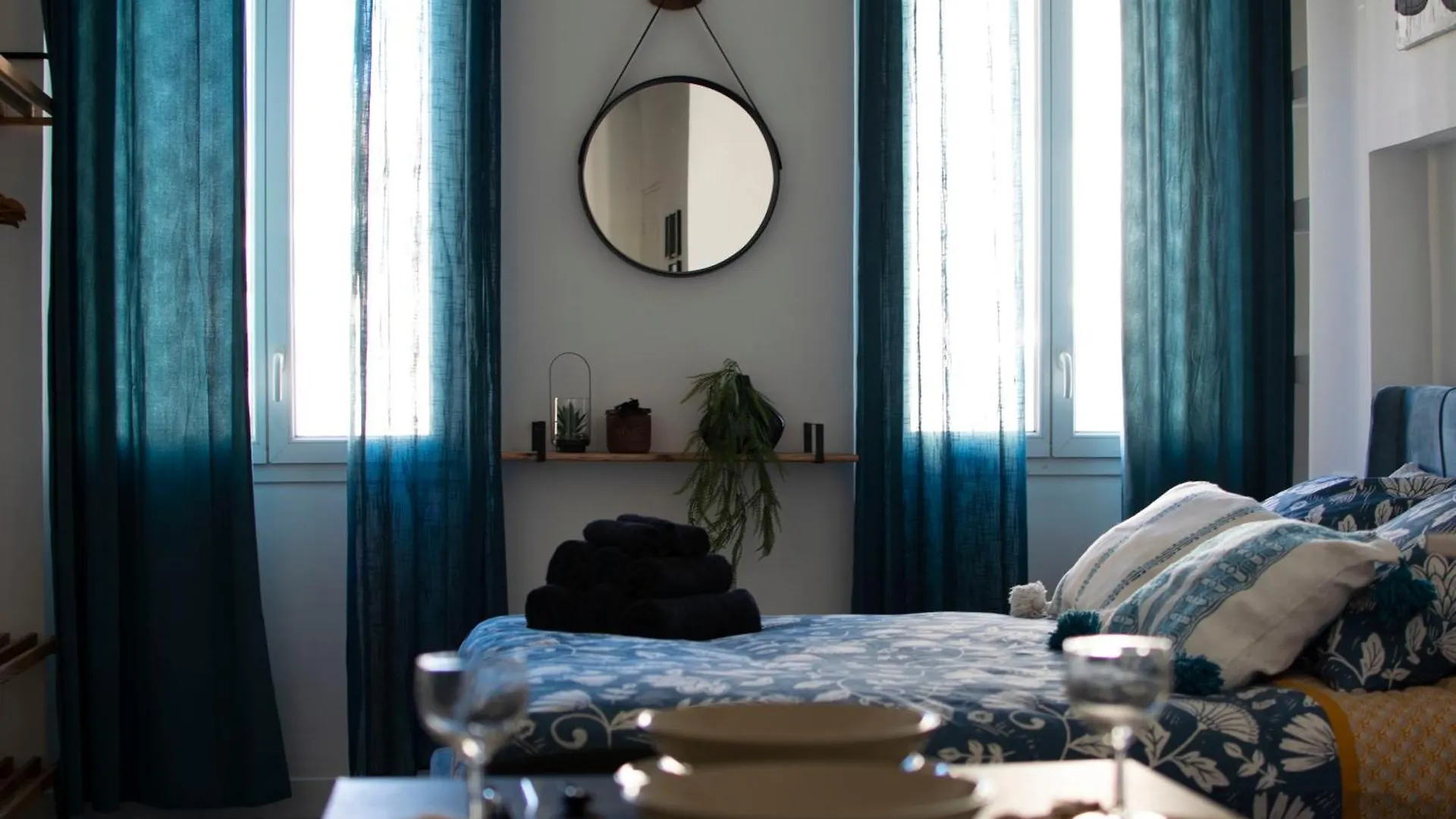 Appartamento Au Pied Du Vieux-Port Wifi Netflix Marsiglia 0*,  Francia